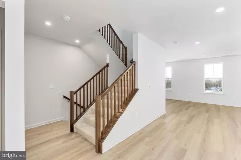 Entry Way - 20885 Murry Falls Ter, Ashburn, VA 20147 photo 1 of 7