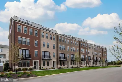 20885 Murry Falls Ter, Ashburn, VA 20147