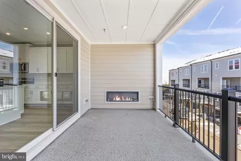 Exterior - 20885 Murry Falls Ter, Ashburn, VA 20147 photo 1 of 2