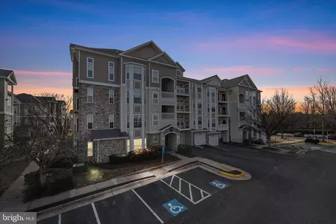 506 Sunset View Ter SE #101, Leesburg, VA 20175