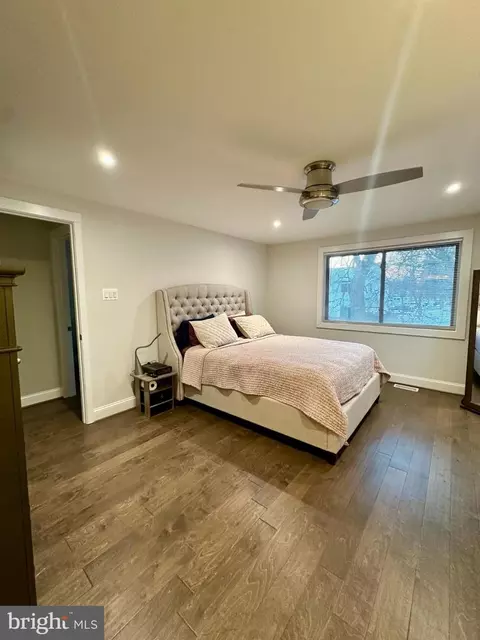 Bedroom - 19 Carousel Ct, Sterling, VA 20164 photo 1 of 5