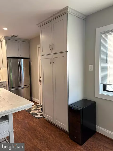 Kitchen - 19 Carousel Ct, Sterling, VA 20164 photo 5 of 6