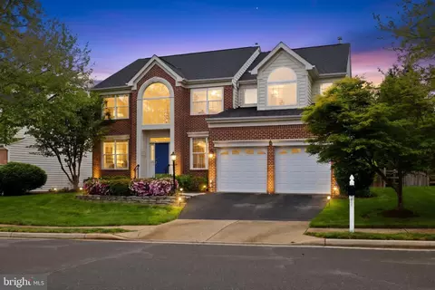 708 Vermillion Dr NE, Leesburg, VA 20176
