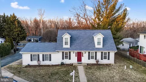 115 Oak View Dr SE, Leesburg, VA 20175