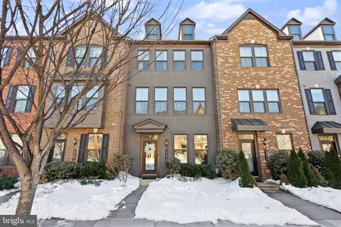 43405 Charitable St, Ashburn, VA 20148