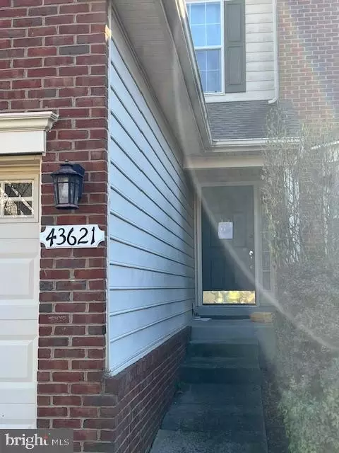 43621 Dunhill Cup Sq, Ashburn, VA 20147