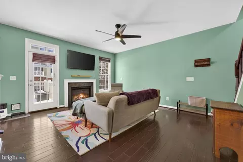 45745 Winding Branch Ter, Sterling, VA 20166 photo 8