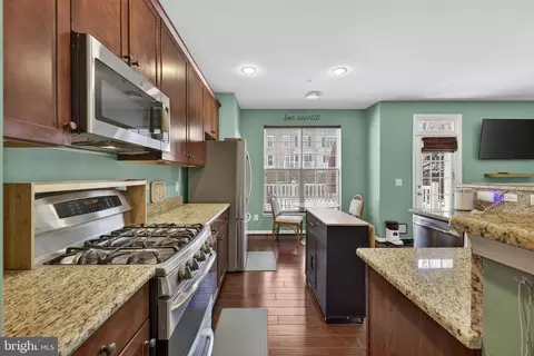 45745 Winding Branch Ter, Sterling, VA 20166 photo 13