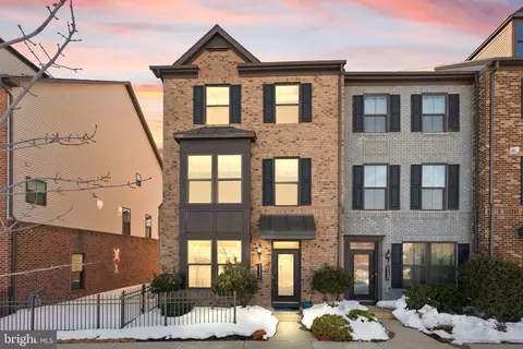 22438 Morning Shade Ter, Ashburn, VA 20148