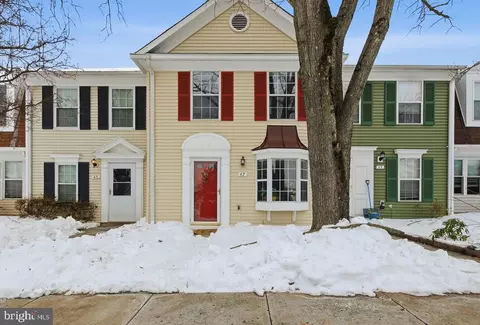 47 Quincy Ct, Sterling, VA 20165