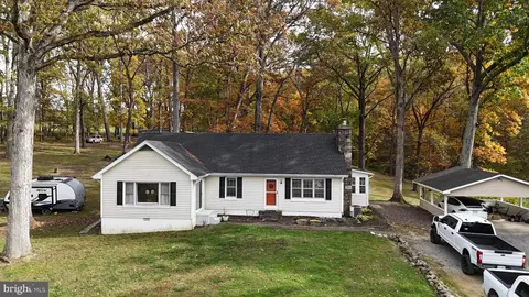 18758 Telegraph Springs Rd, Purcellville, VA 20132