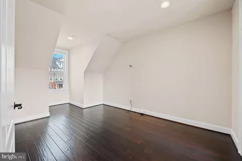 Bedroom - 42612 Hardage Ter, Ashburn, VA 20148 photo 2 of 5