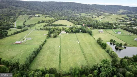 19606 Ridgeside Rd, Bluemont, VA 20135