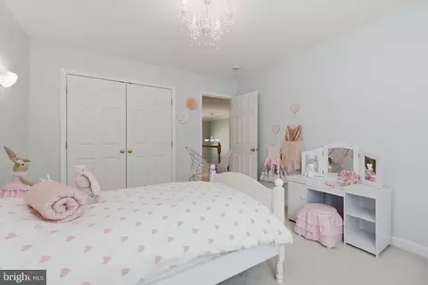 Bedroom - 22475 Forest Manor Dr, Ashburn, VA 20148 photo 9 of 10