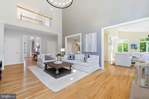 Living - 22475 Forest Manor Dr, Ashburn, VA 20148 photo 3 of 4