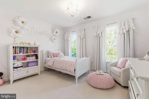 Bedroom - 22475 Forest Manor Dr, Ashburn, VA 20148 photo 6 of 10