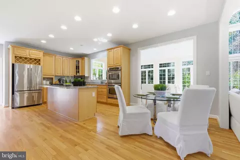 Kitchen - 22475 Forest Manor Dr, Ashburn, VA 20148 photo 9 of 9