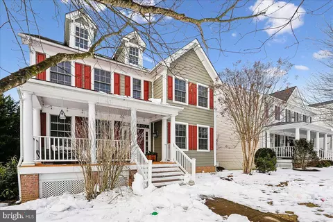 627 Greysands Ln, Purcellville, VA 20132