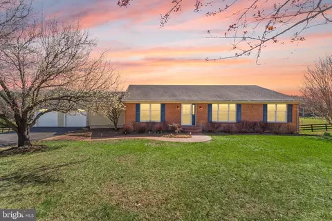 13840 Barnhouse Pl, Leesburg, VA 20176
