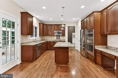 Kitchen - 43785 Timberbrooke Pl, Ashburn, VA 20147 photo 1 of 2