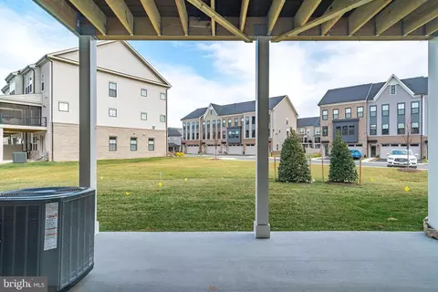 Exterior - 23642 Winterday Dr, Ashburn, VA 20148 photo 3 of 3