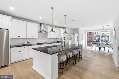 Kitchen - 43182 Mongold Sq, Ashburn, VA 20148 photo 2 of 2