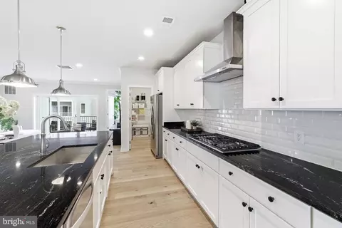 Entry Way - 43182 Mongold Sq, Ashburn, VA 20148 photo 5 of 12