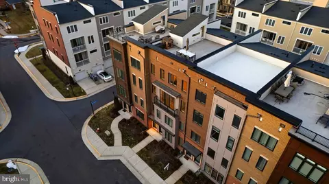 View/Area - 43182 Mongold Sq, Ashburn, VA 20148 photo 1 of 2
