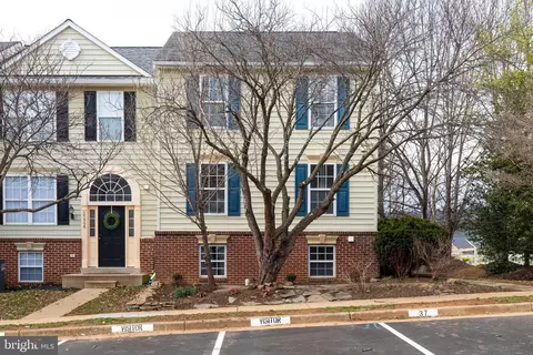 17337 Legacy Ter, Round Hill, VA 20141