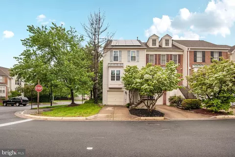 45544 Whitcomb Sq, Sterling, VA 20166