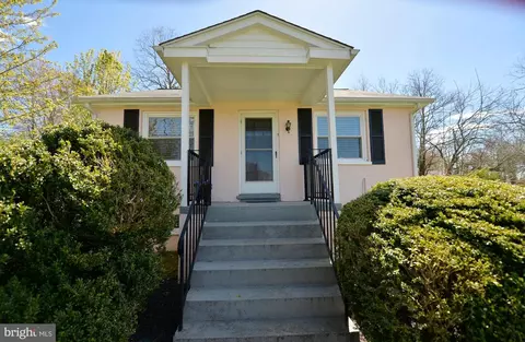 22282 St Louis Rd, Middleburg, VA 20117