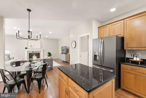 Kitchen - 20807 Fenwick Dr, Ashburn, VA 20147 photo 6 of 6