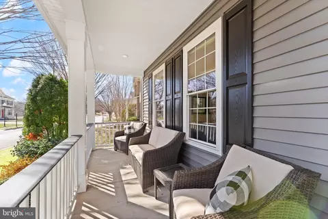 Exterior - 20807 Fenwick Dr, Ashburn, VA 20147 photo 11 of 23