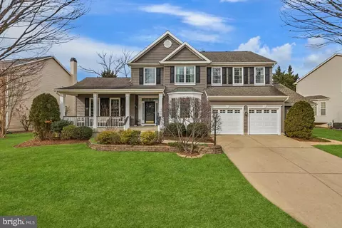 Exterior - 20807 Fenwick Dr, Ashburn, VA 20147 photo 2 of 23