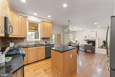Kitchen - 20807 Fenwick Dr, Ashburn, VA 20147 photo 1 of 6