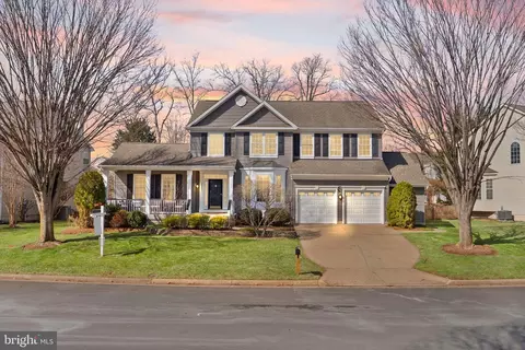20807 Fenwick Dr, Ashburn, VA 20147