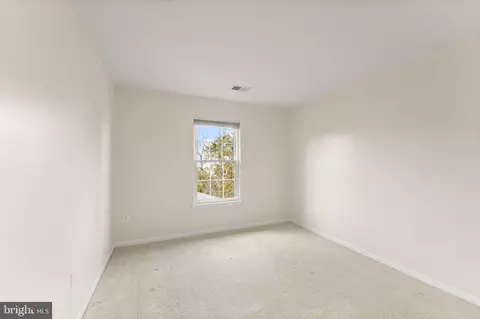 Bedroom - 20807 Fenwick Dr, Ashburn, VA 20147 photo 3 of 6