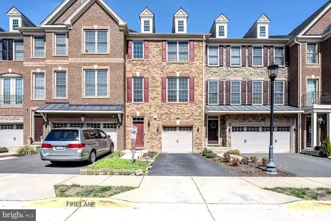 42624 Lisburn Chase Ter, Chantilly, VA 20152