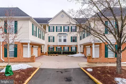 25280 Lake Shore Sq #102, Chantilly, VA 20152