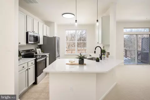 20450 Cool Fern Sq, Ashburn, VA 20147