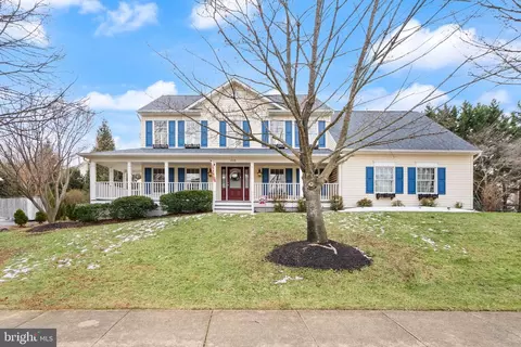 608 E G St, Purcellville, VA 20132