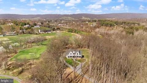 17819 Yatton Rd, Round Hill, VA 20141