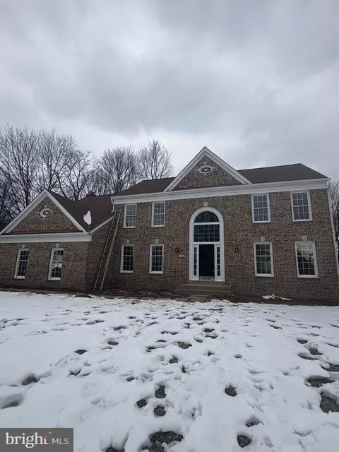 17584 Wadell Ct, Hamilton, VA 20158