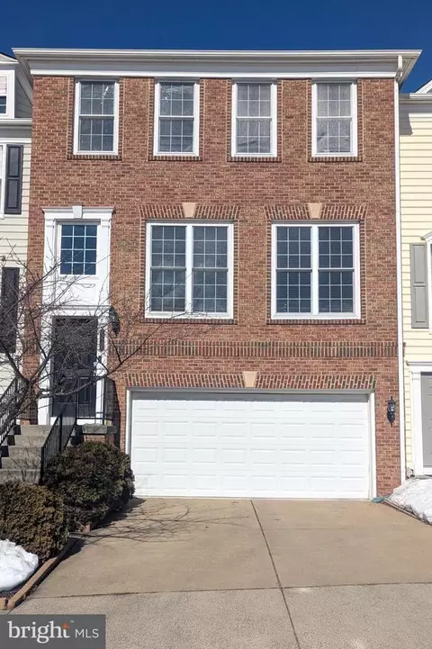 42701 Wilmar Sq, Broadlands, VA 20148