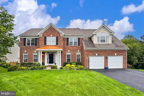 21514 Golden Autumn Pl, Broadlands, VA 20148