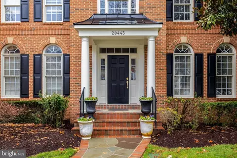 20443 Cliftons Point St, Sterling, VA 20165