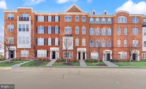 23466 Belvoir Woods Ter, Ashburn, VA 20148