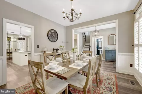 Dining - 24154 Corktree Ln, Aldie, VA 20105 photo 2 of 4