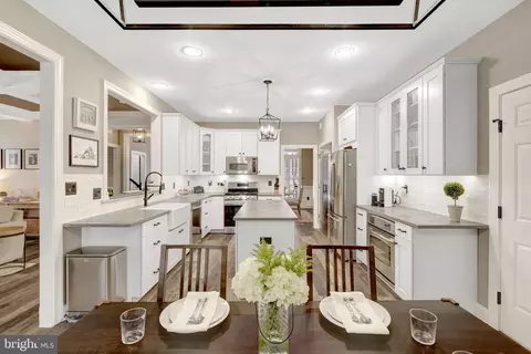 Kitchen - 24154 Corktree Ln, Aldie, VA 20105 photo 4 of 7