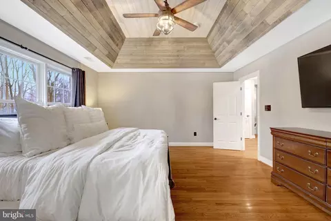 Bedroom - 24154 Corktree Ln, Aldie, VA 20105 photo 2 of 6